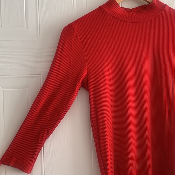 Stradivarius 3/4 Red shirt - Picture 3 of 6